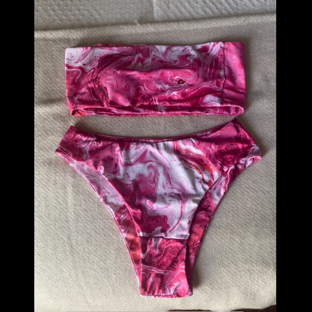 SHEIN Tie-Dyed two piece high-waisted Bikini. Size: Mexium. Color: Pink.